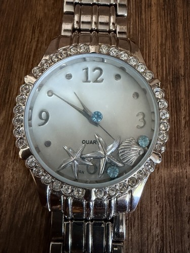Silver tone floating - silver,